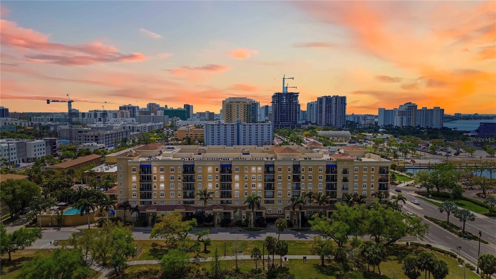 1064 N TAMIAMI TRL #1406, Sarasota, FL 34236