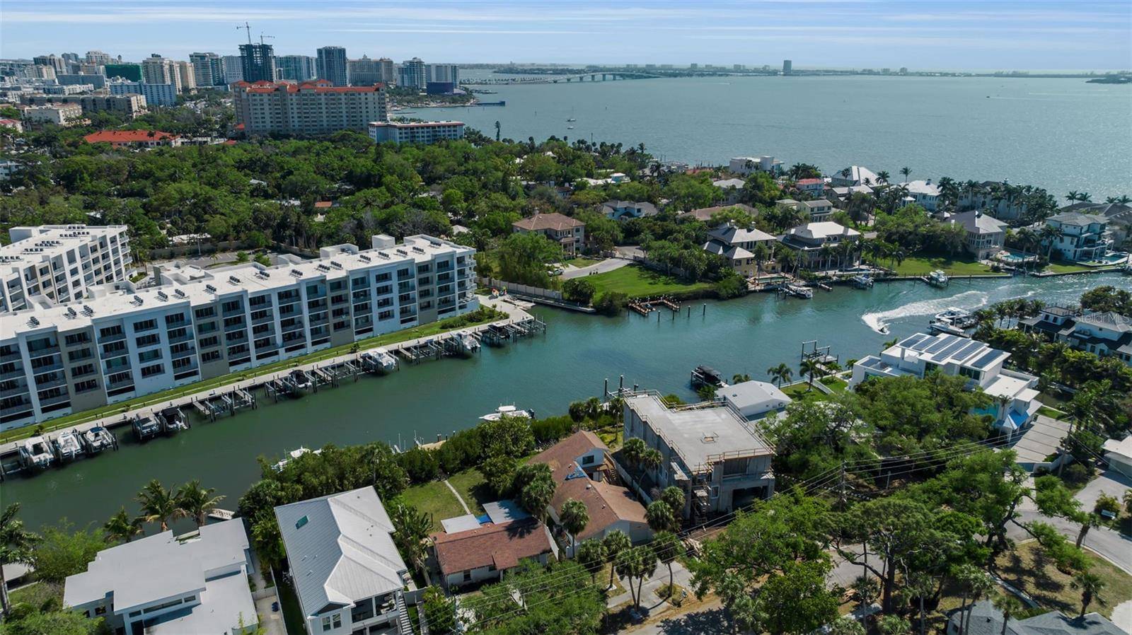 1040 SYLVAN DR, Sarasota, FL 34234