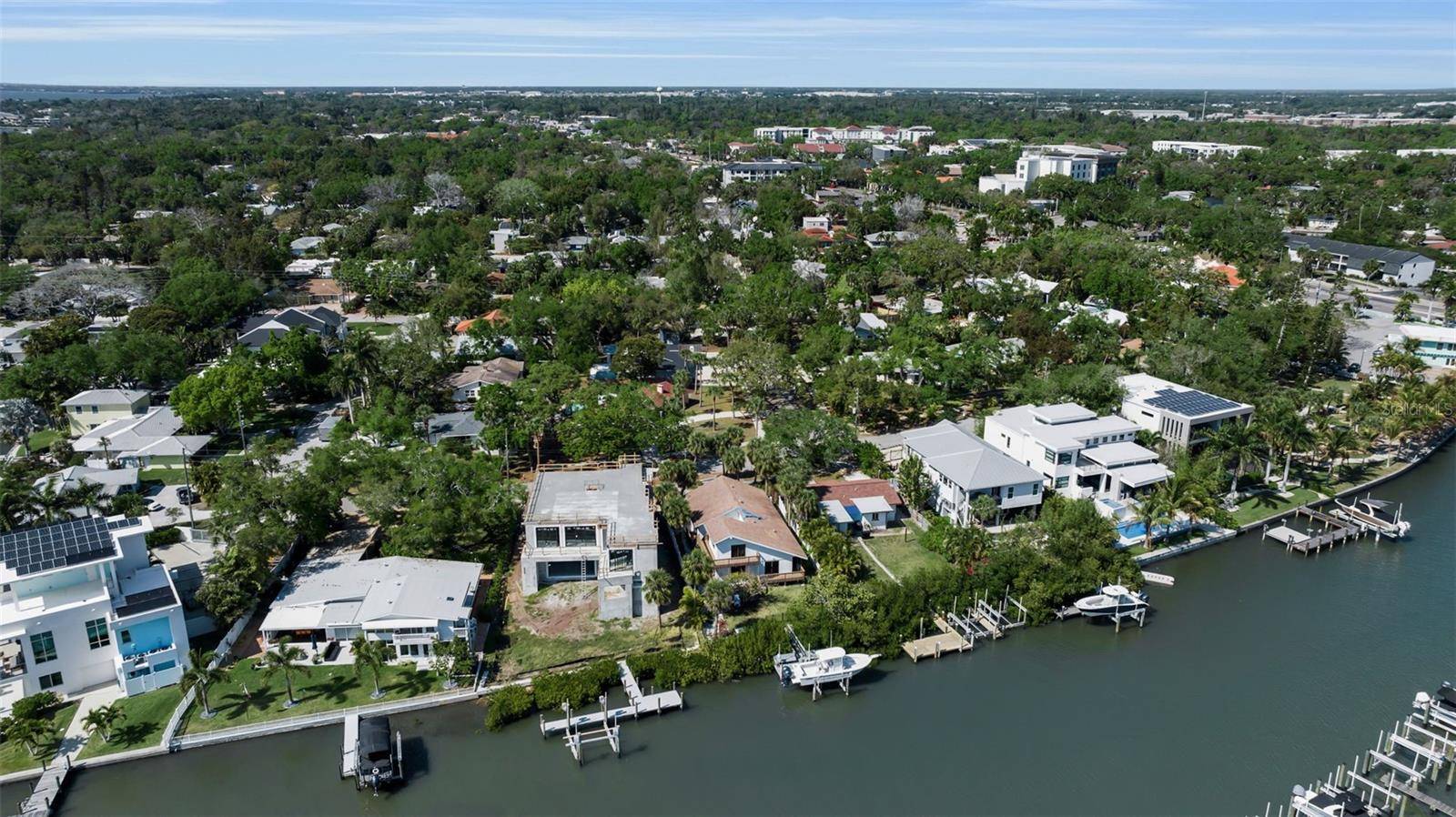 1040 SYLVAN DR, Sarasota, FL 34234