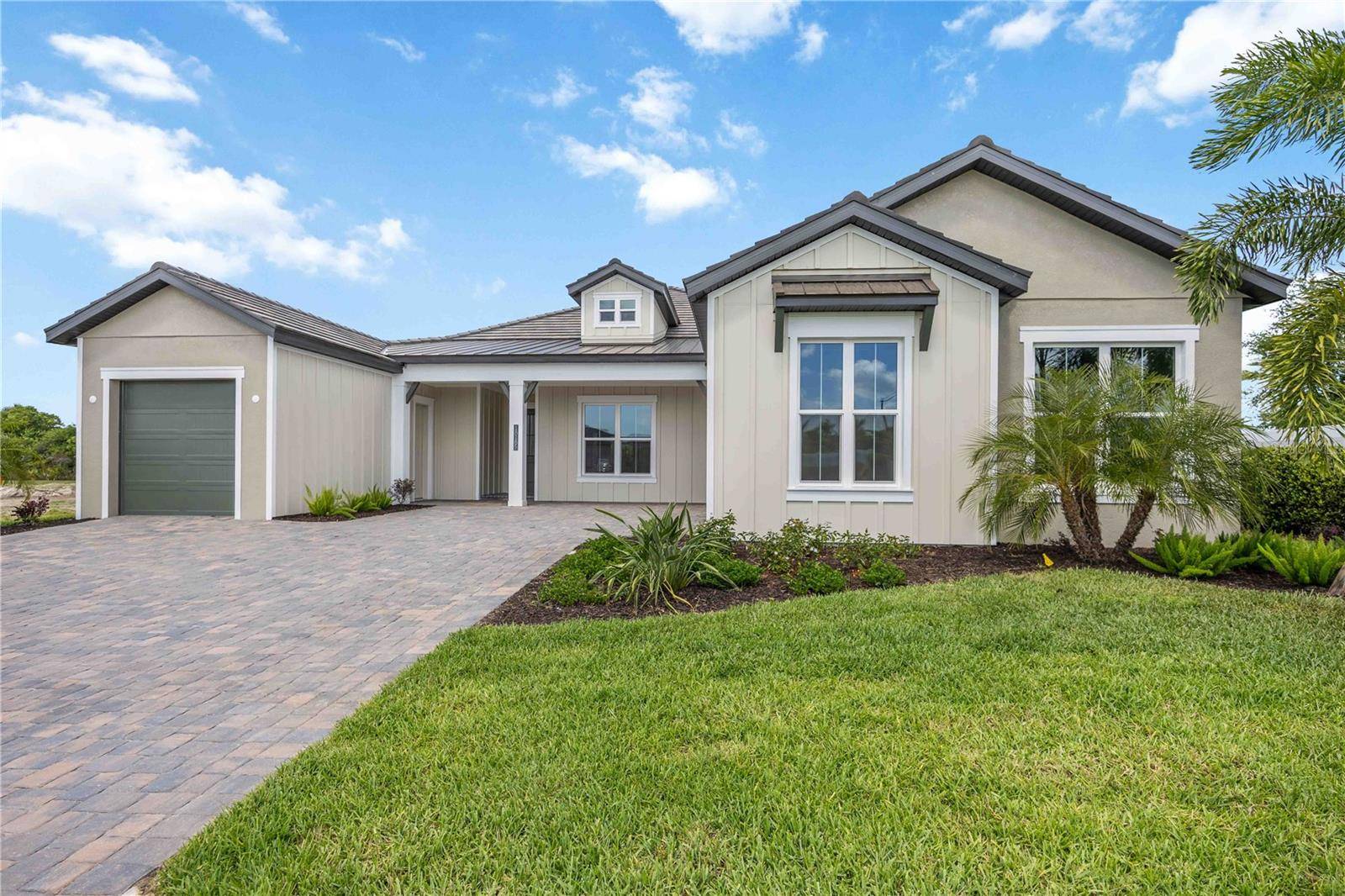 18185 HOME RUN DR, Venice, FL 34293