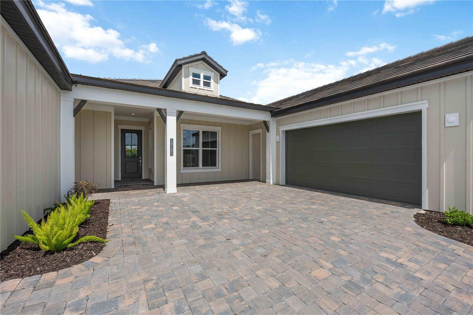 18185 HOME RUN DR, Venice, FL 34293