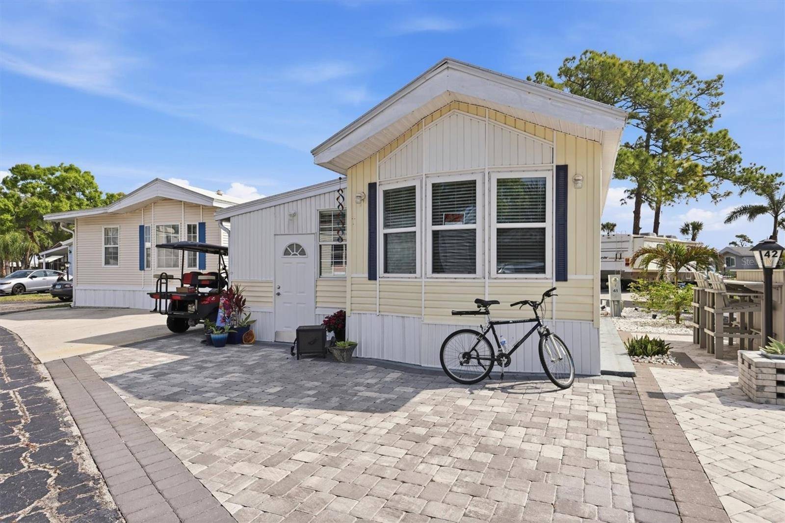 1674 UNIVERSITY PKWY #41, Sarasota, FL 34243