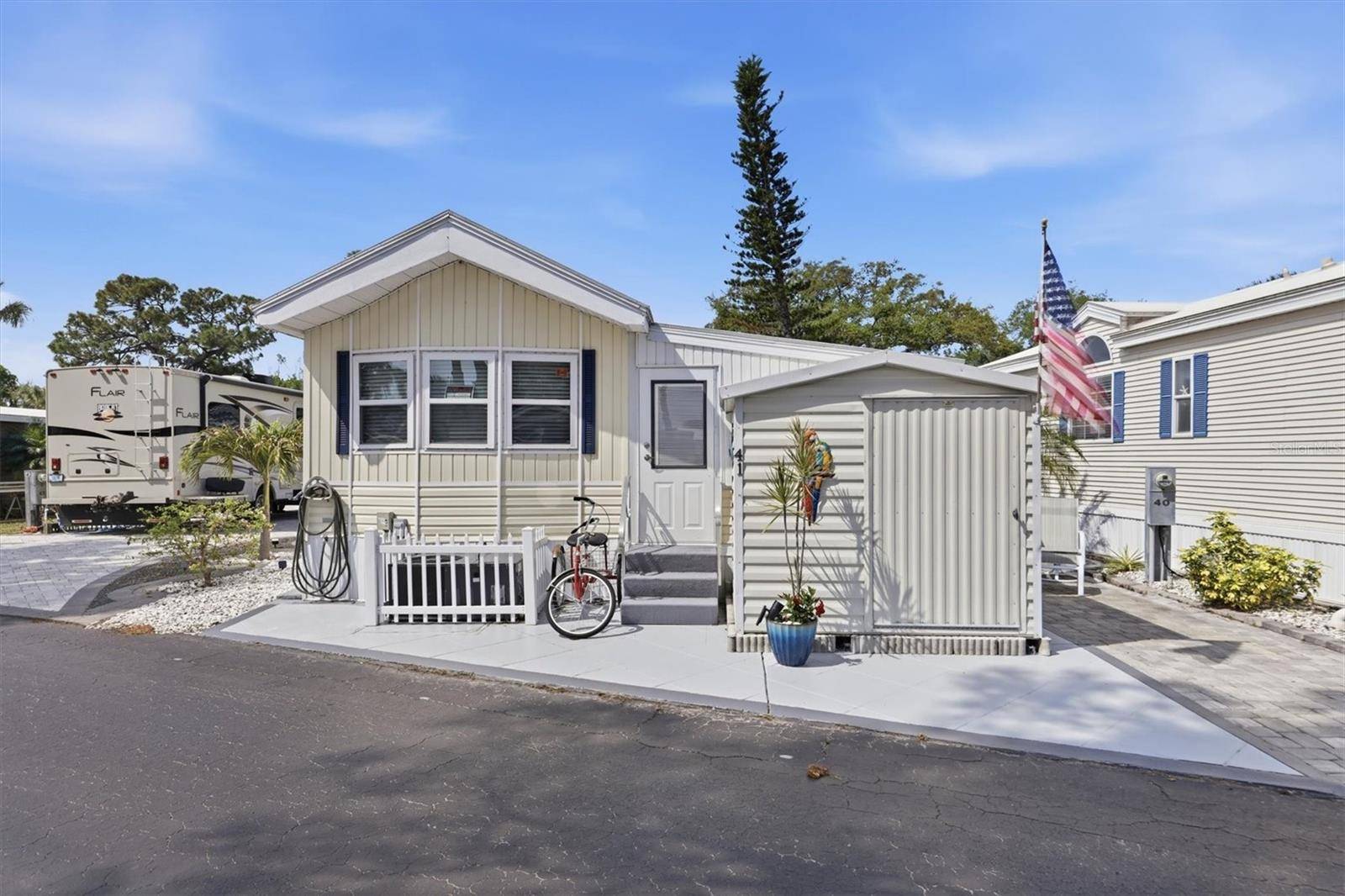 1674 UNIVERSITY PKWY #41, Sarasota, FL 34243