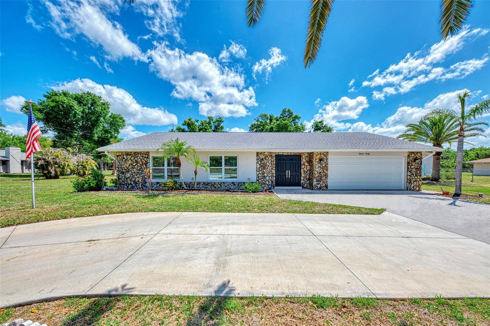 1620 MISSION VALLEY BLVD, Nokomis, FL 34275