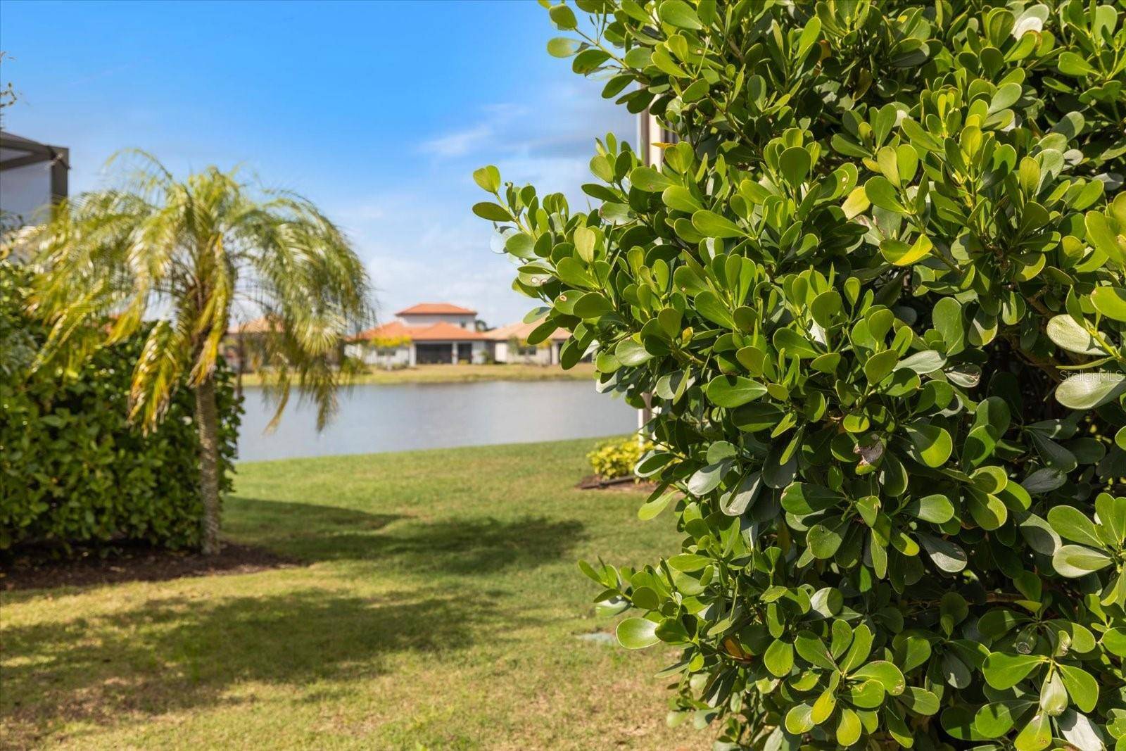 520 MARAVIYA BLVD, Nokomis, FL 34275