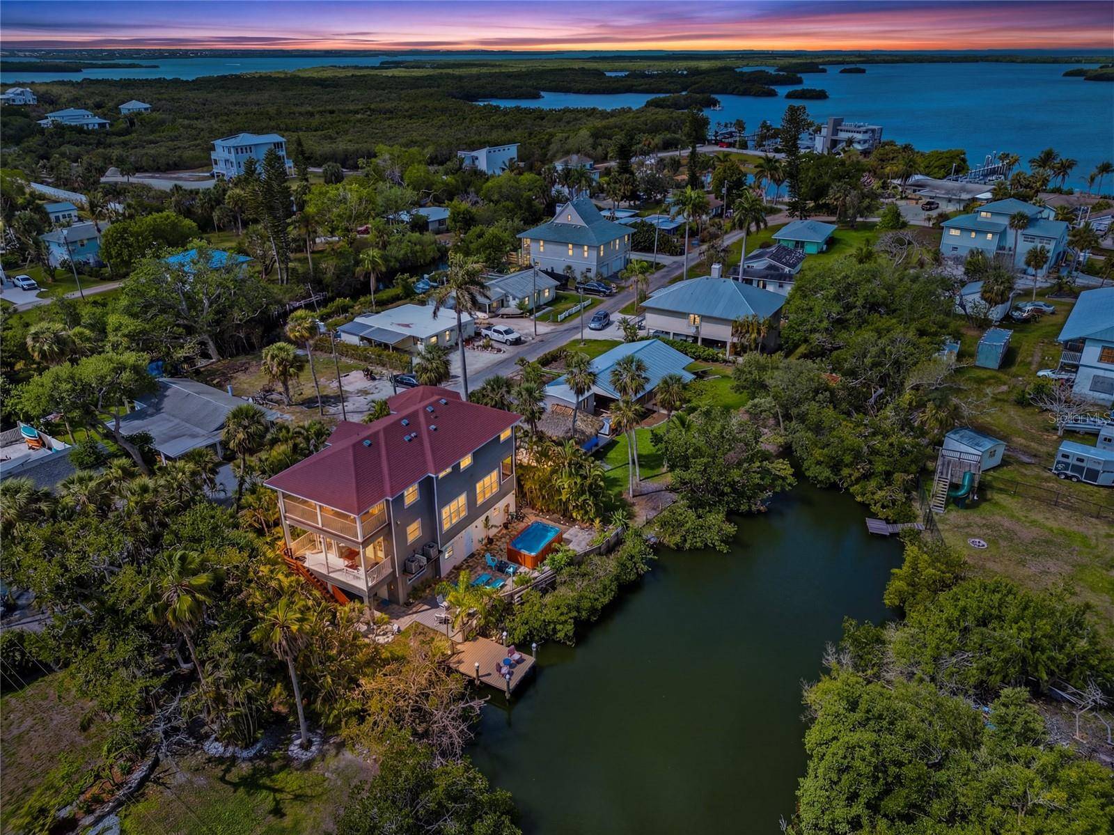 28 MICHIANA DR, Terra Ceia, FL 34250