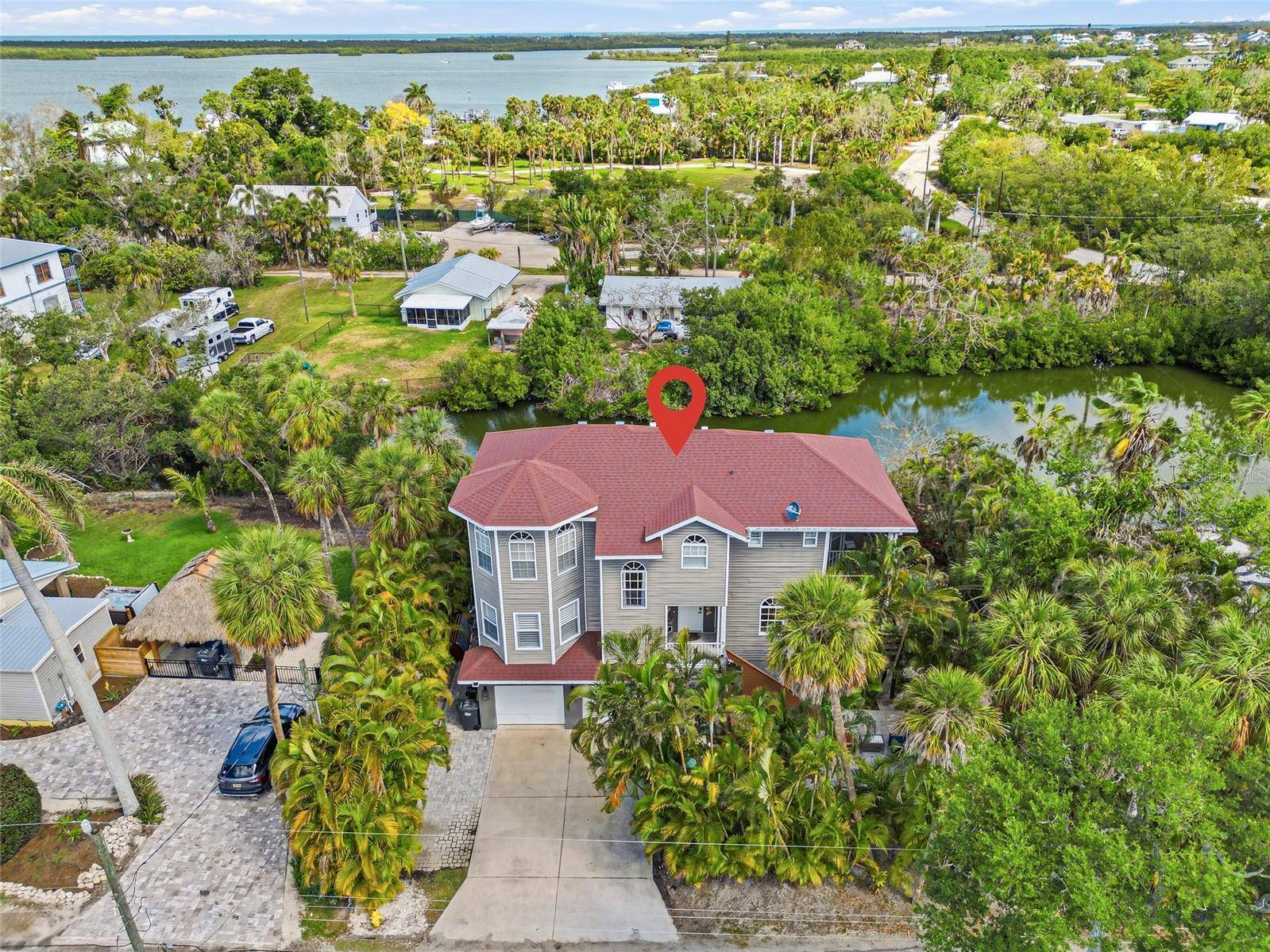 28 MICHIANA DR, Terra Ceia, FL 34250