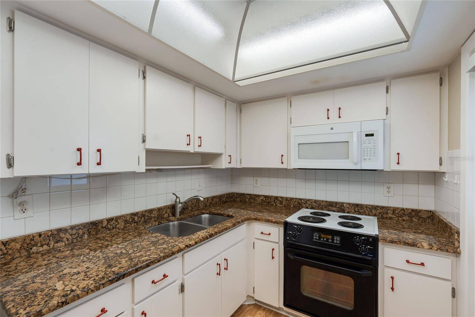 5972 HIBISCUS DR #207, Bradenton, FL 34207