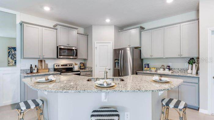 18319 TAVERNSIDE TRL, Lakewood Ranch, FL 34211