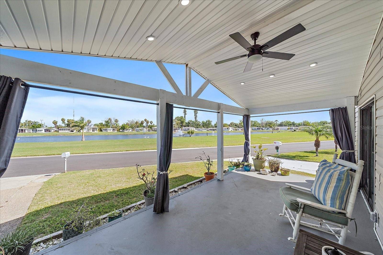 137 LAKEVIEW DR #137, Palmetto, FL 34221
