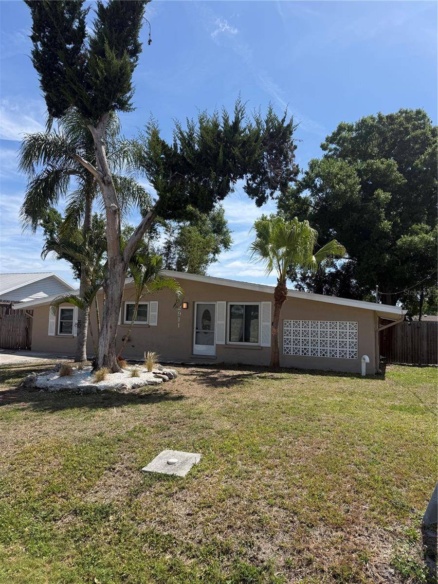 2911 PAFKO DR, Sarasota, FL 34232