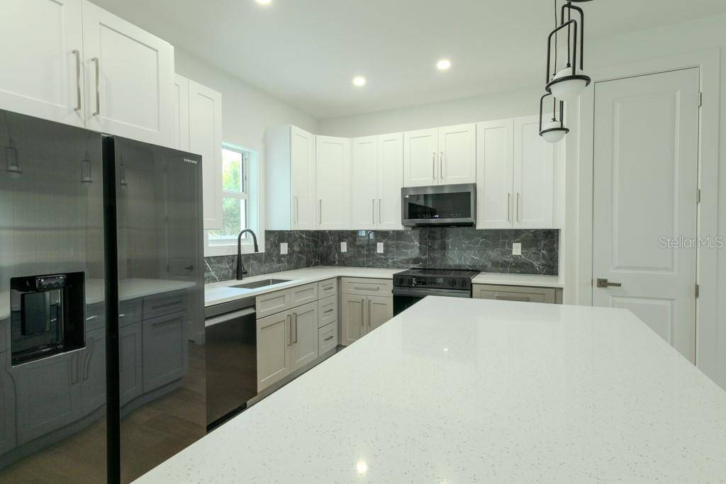 4323 LA FRANCE AVE, North Port, FL 34286