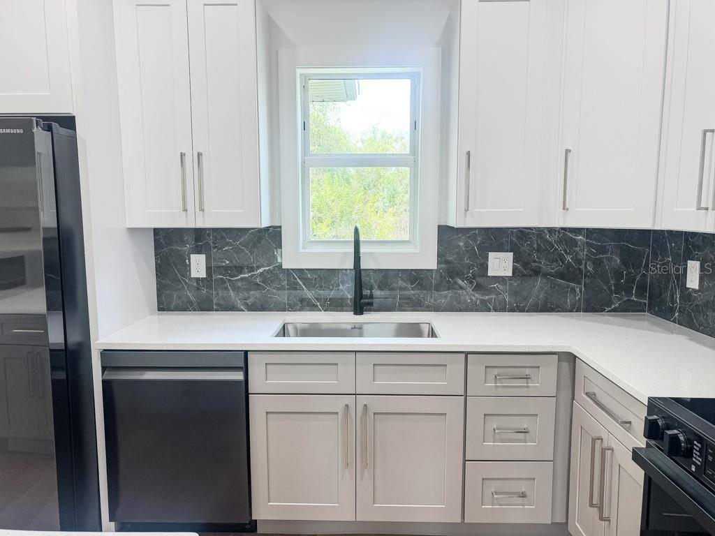 4323 LA FRANCE AVE, North Port, FL 34286