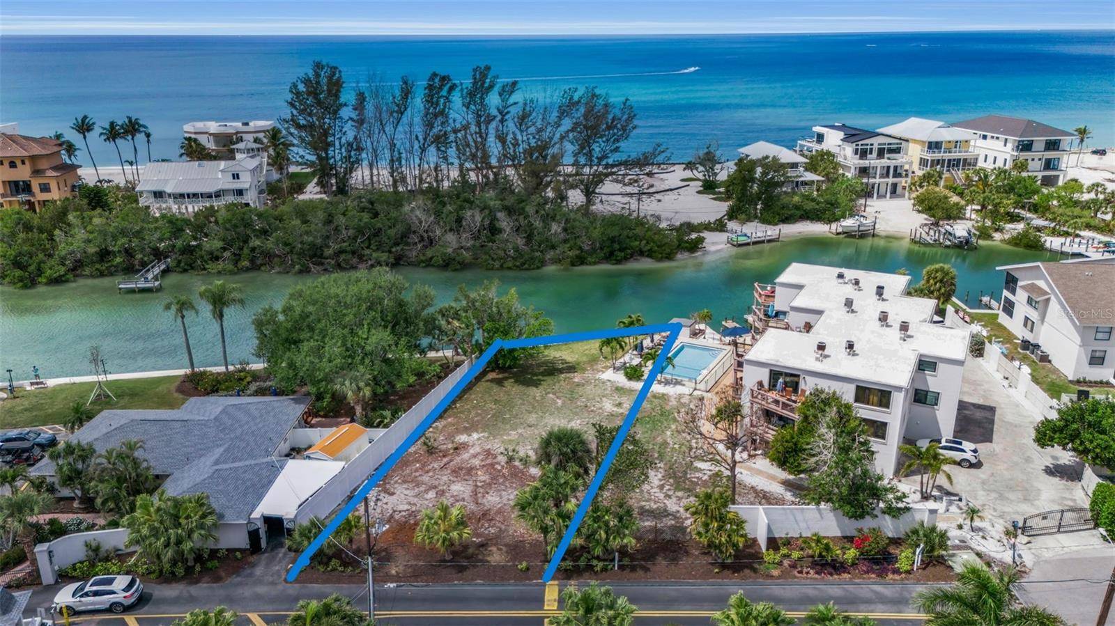 9244 MIDNIGHT PASS RD, Sarasota, FL 34242
