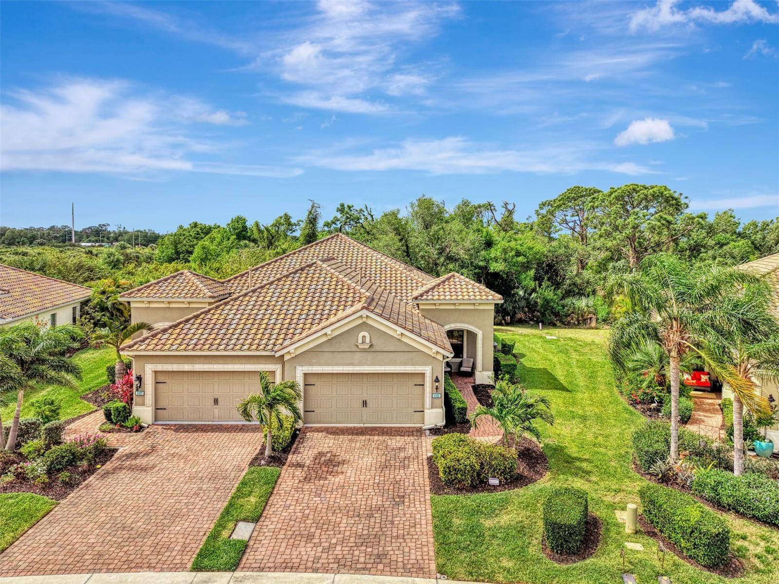 1321 BACKSPIN DR, Englewood, FL 34223