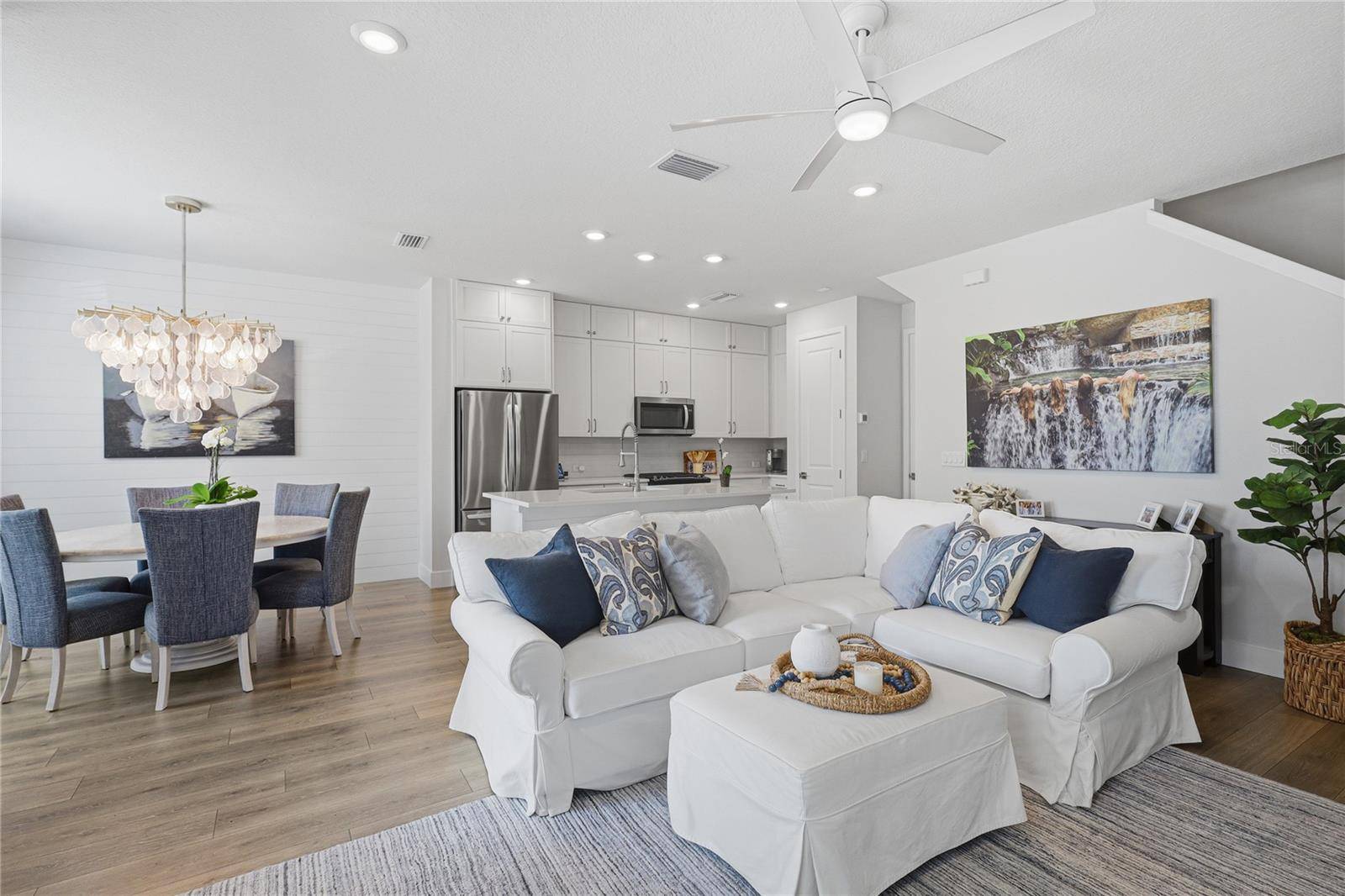 7221 SUTTON LN, Sarasota, FL 34240