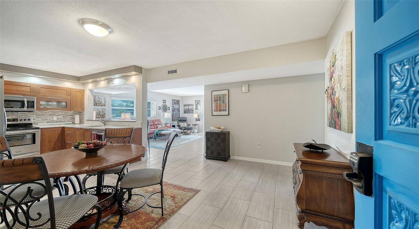 225 HOURGLASS WAY #202, Sarasota, FL 34242