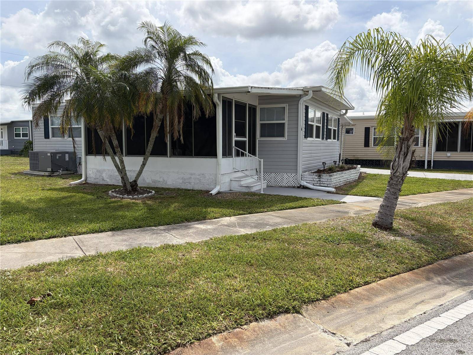 5308 TRI PAR DR, Sarasota, FL 34234