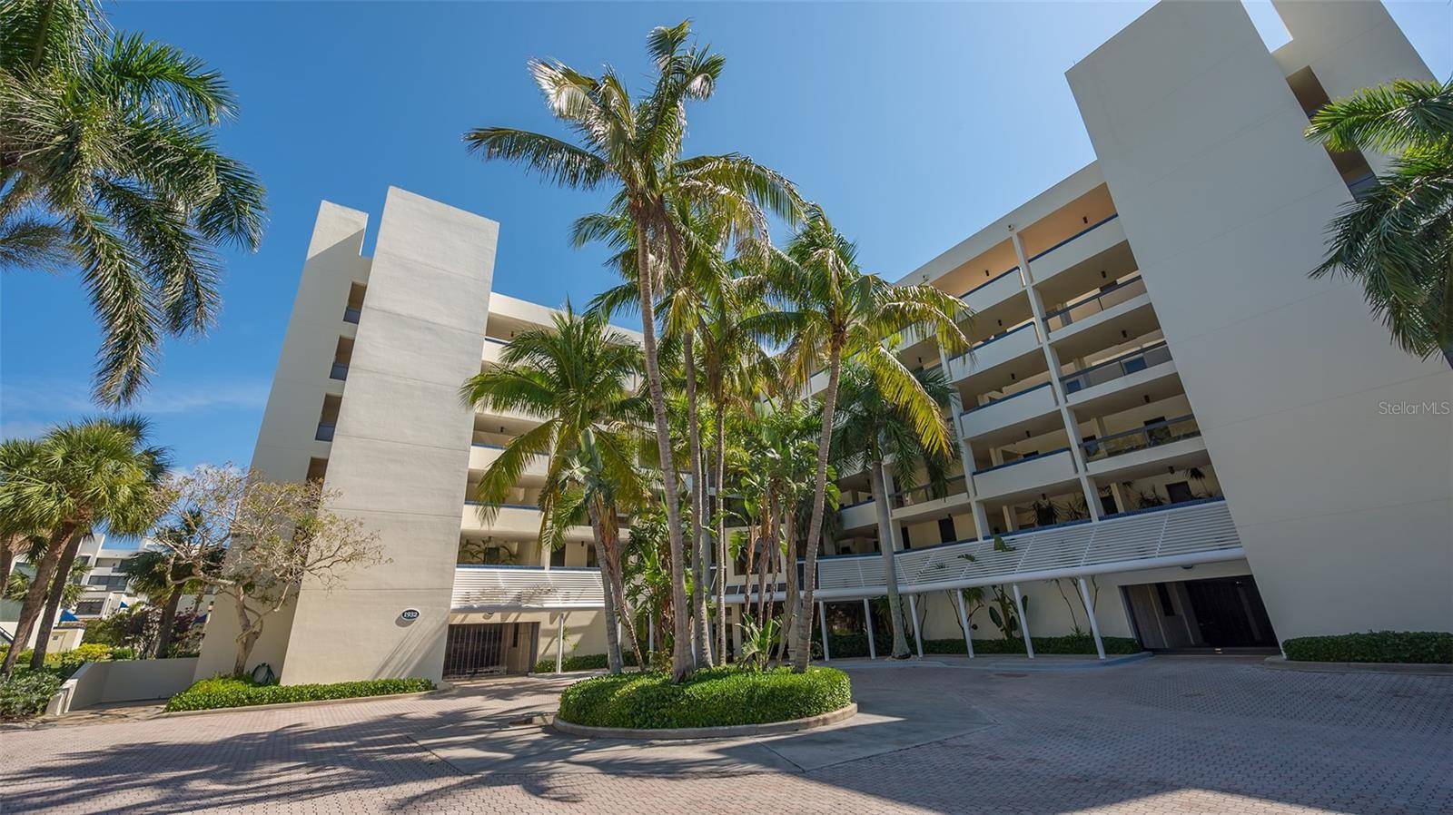 1932 HARBOURSIDE DR #244, Longboat Key, FL 34228