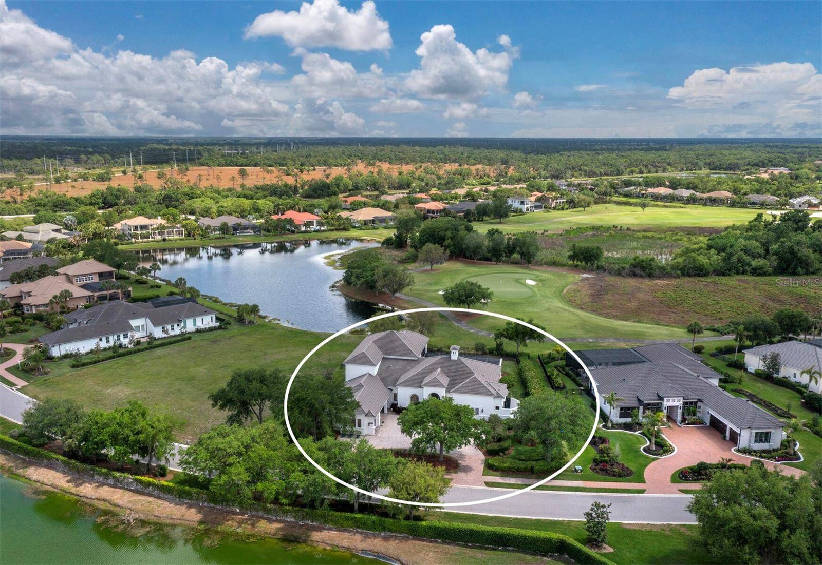 3129 FOUNDERS CLUB DR, Sarasota, FL 34240