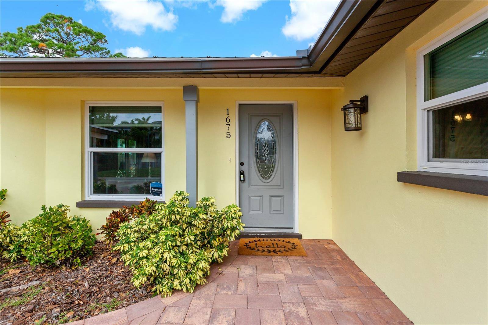 1675 BLAKEMORE LN, Sarasota, FL 34231