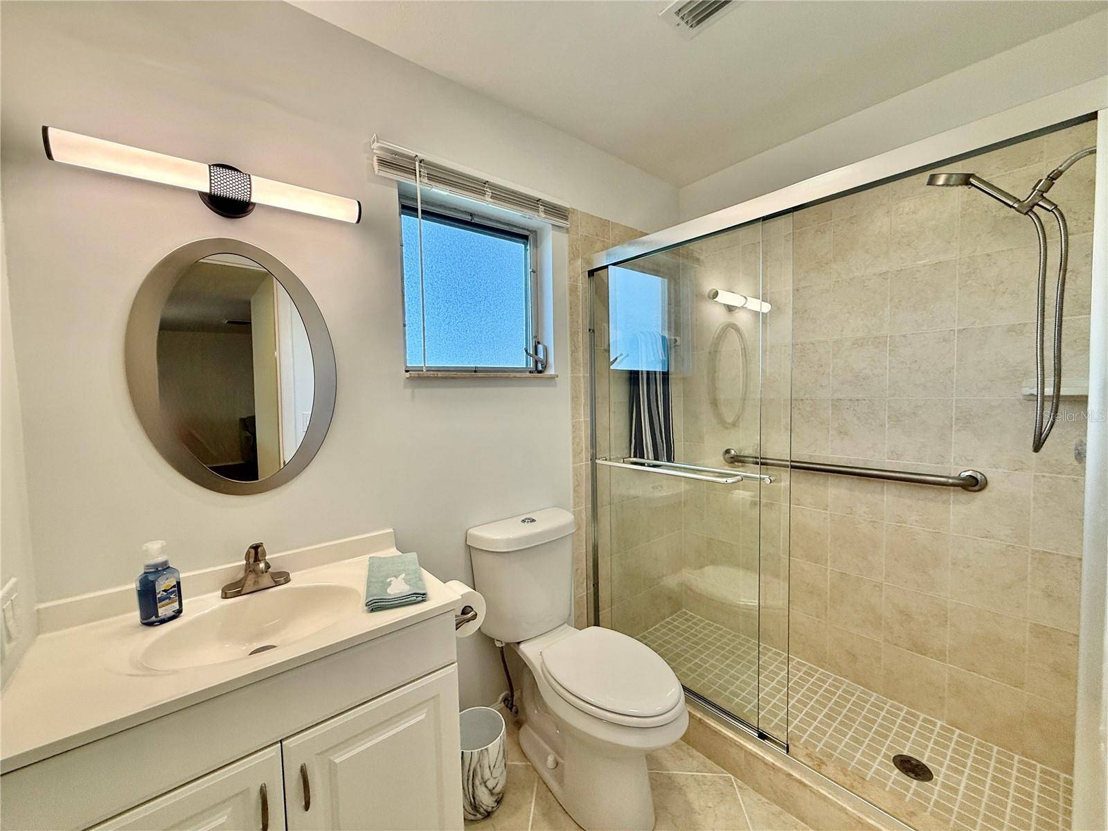 2221 ORANGE BLOSSOM LN, Bradenton, FL 34207