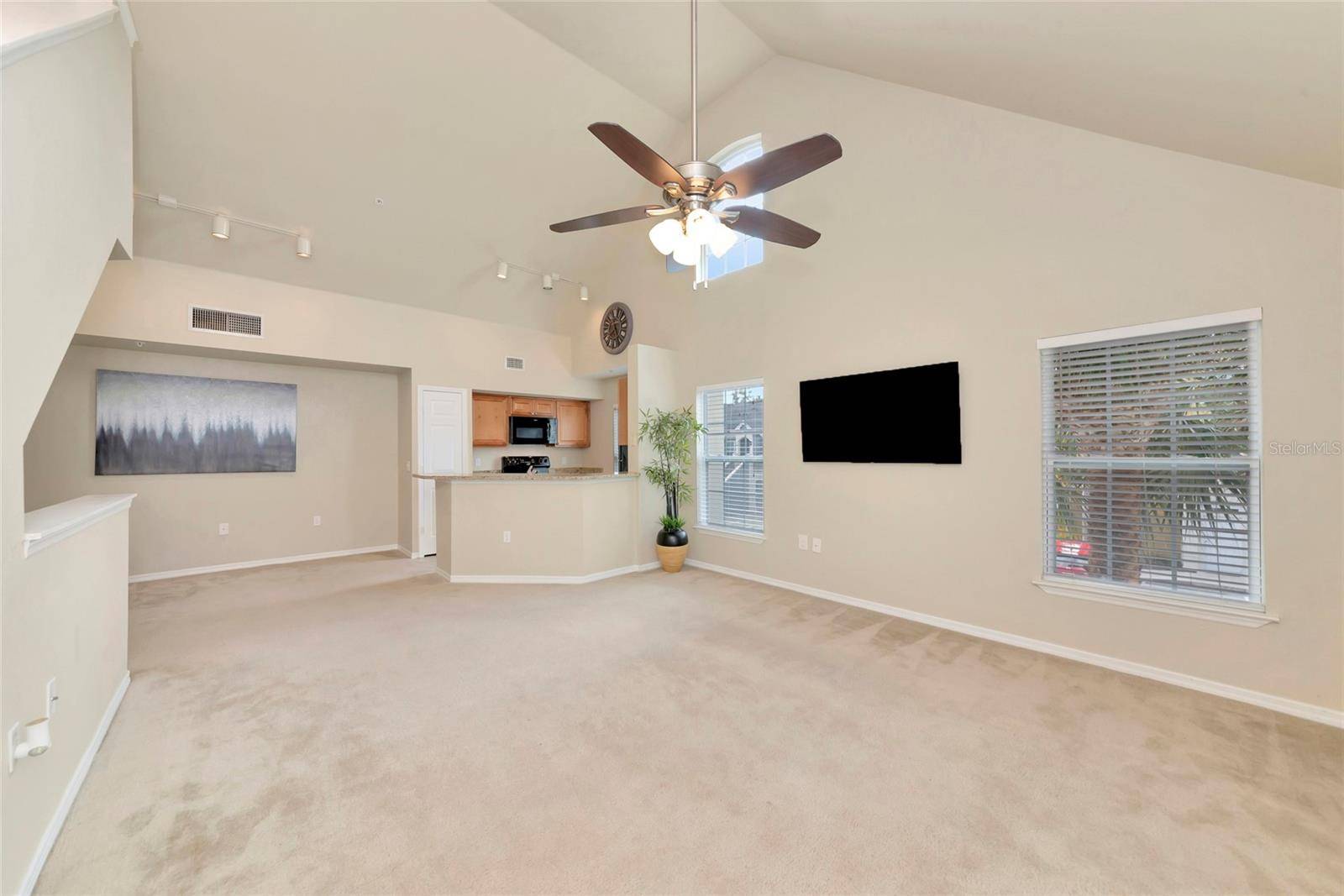 5560 ROSEHILL RD #201, Sarasota, FL 34233