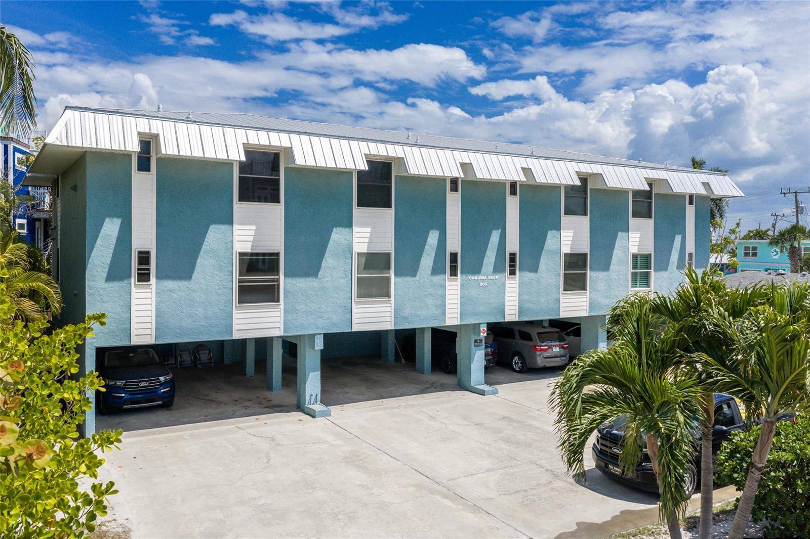 205 HIGHLAND AVE #2, Bradenton Beach, FL 34217