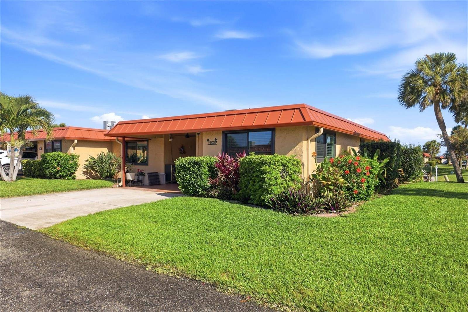 9528 ANTIQUA CV #9528, Bradenton, FL 34210