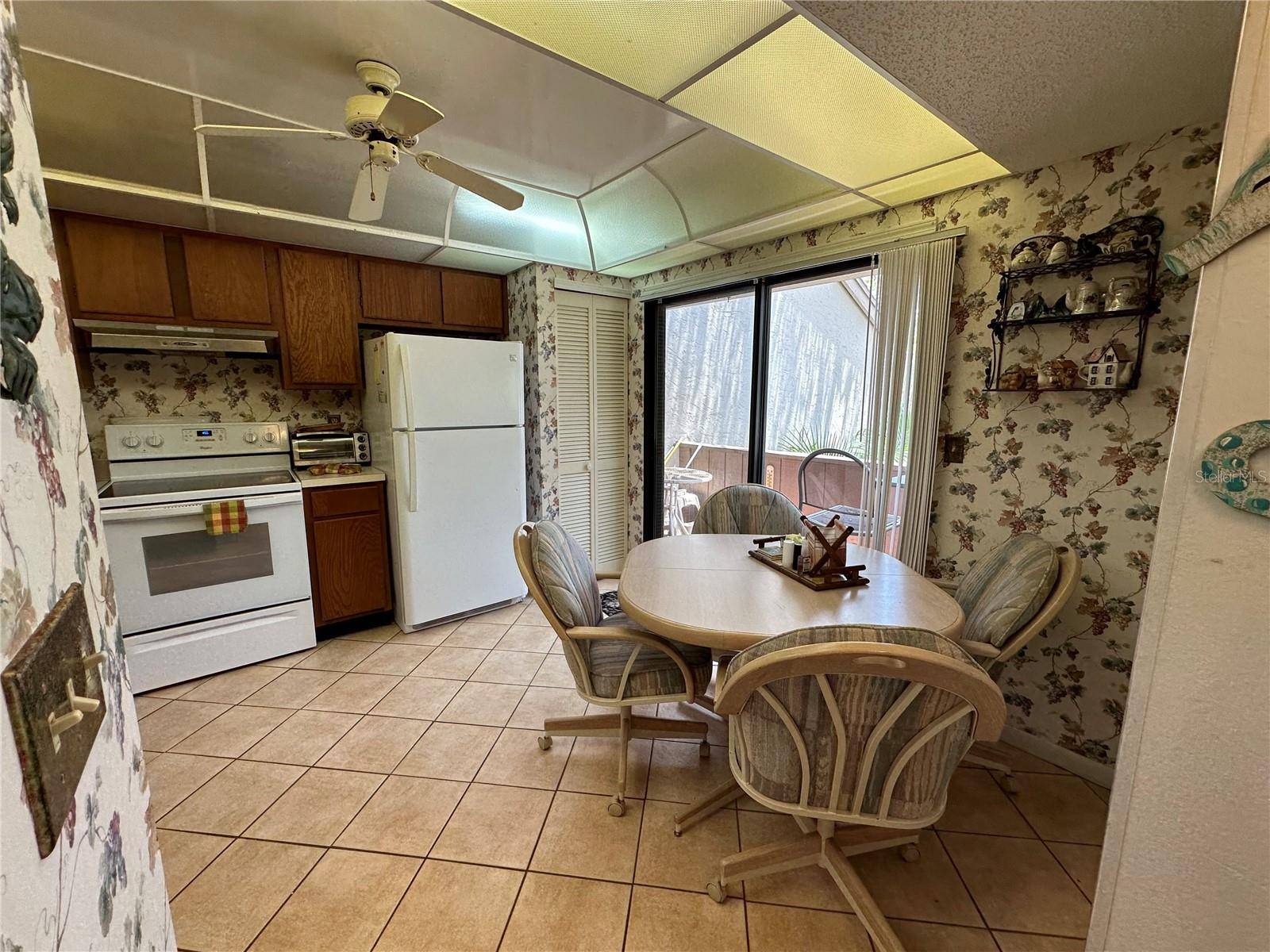 1647 BROOKHOUSE CT #246, Sarasota, FL 34231