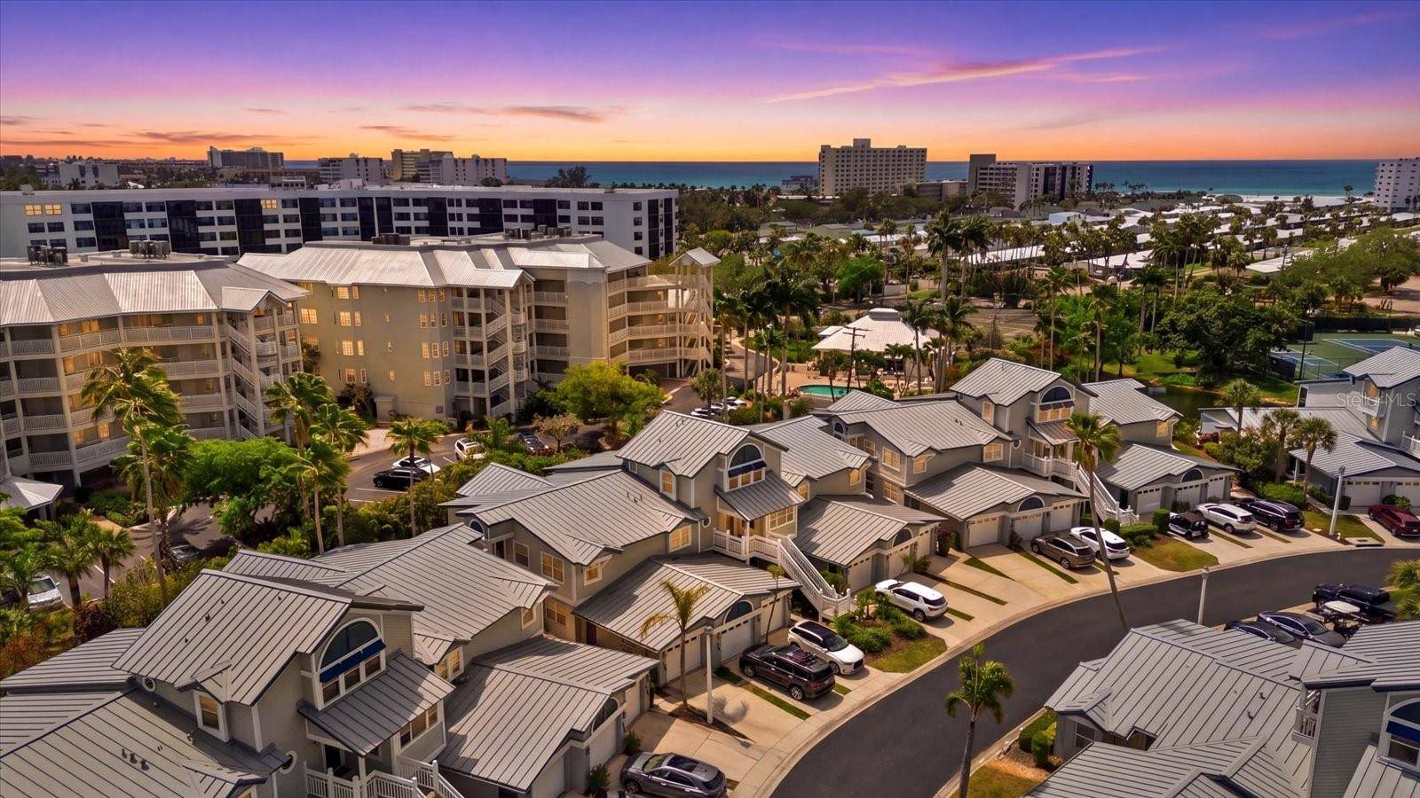 1332 SIESTA BAYSIDE DR #1332C, Sarasota, FL 34242