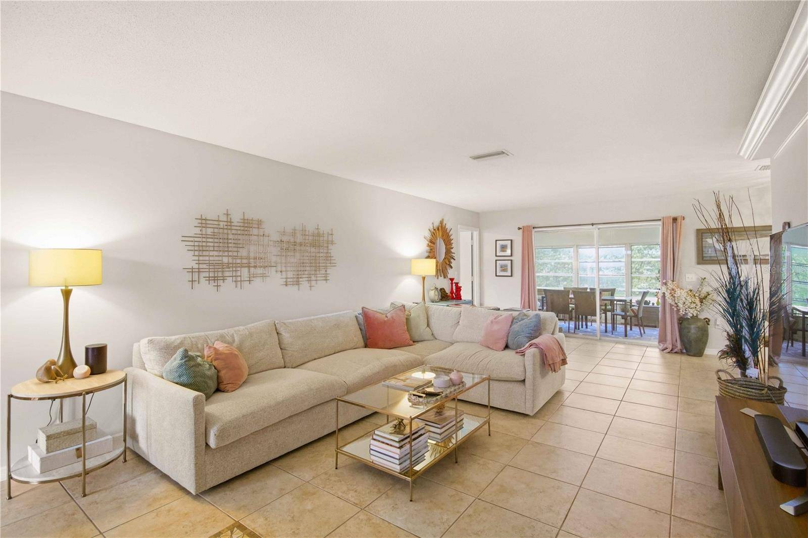 7354 W COUNTRY CLUB DR N, Sarasota, FL 34243