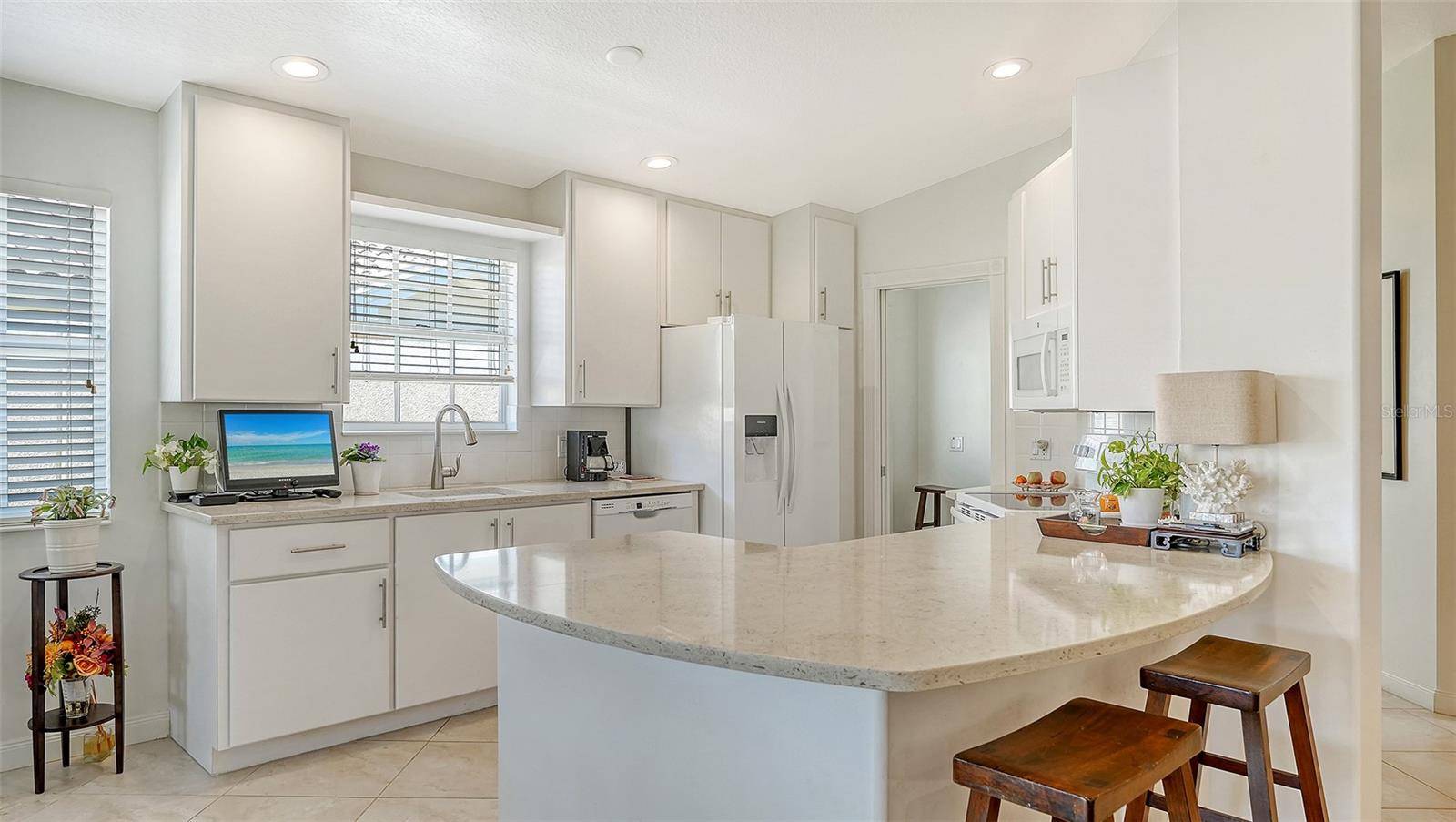 5867 HELICON PL, Sarasota, FL 34238