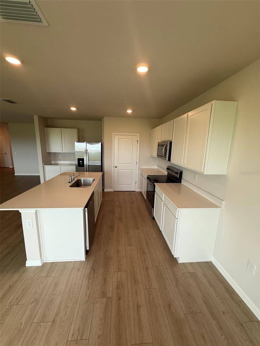 11003 44TH AVE E, Palmetto, FL 34221