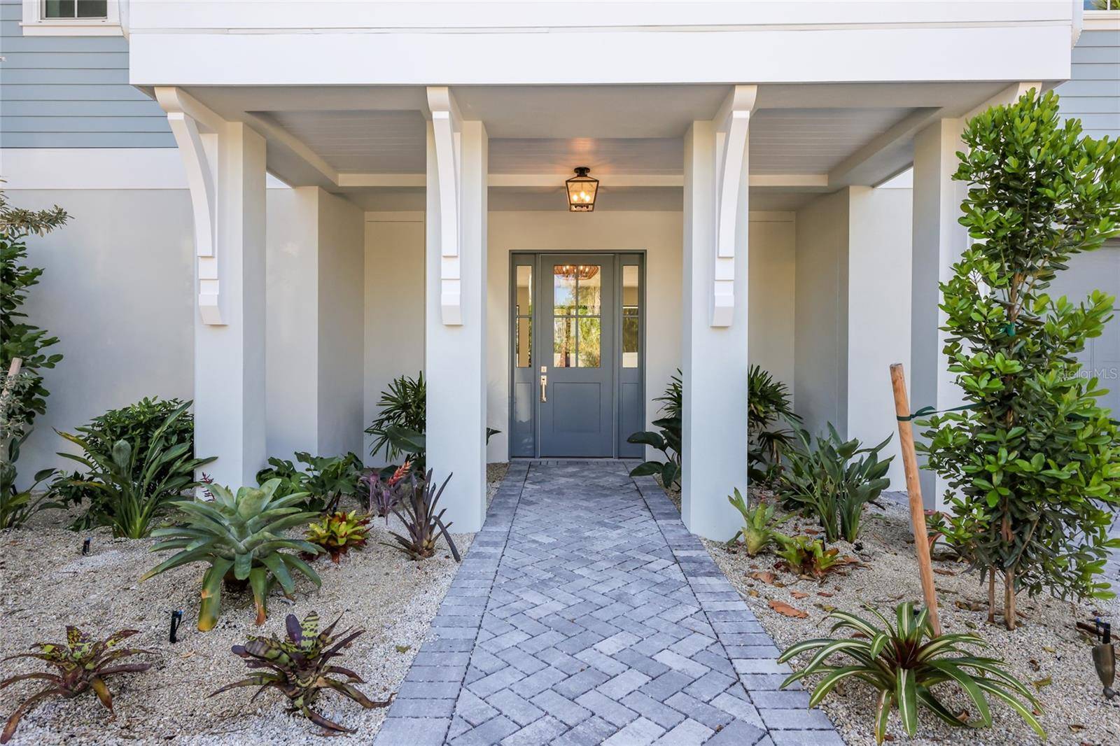 215 SYCAMORE AVE, Anna Maria, FL 34216