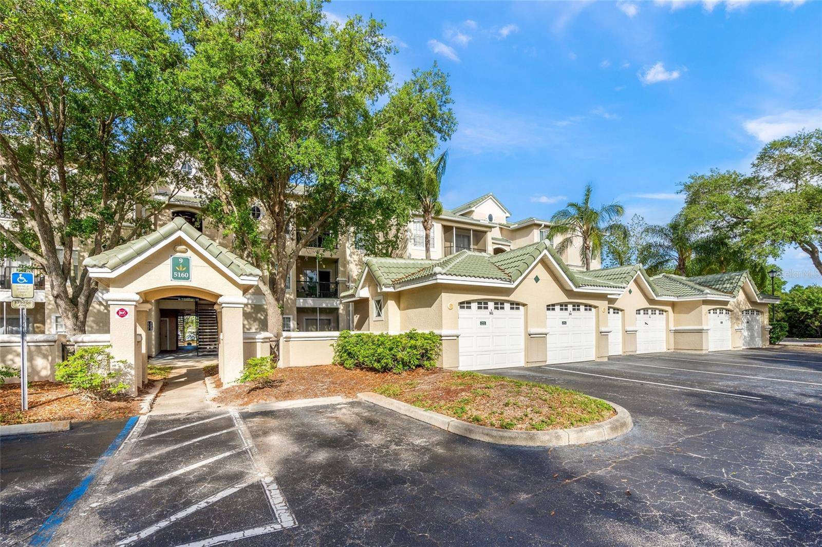 5160 NORTHRIDGE RD #302, Sarasota, FL 34238
