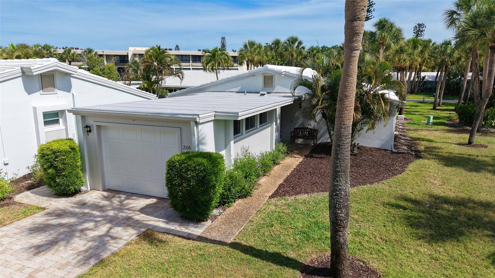206 HOURGLASS WAY #V10, Sarasota, FL 34242