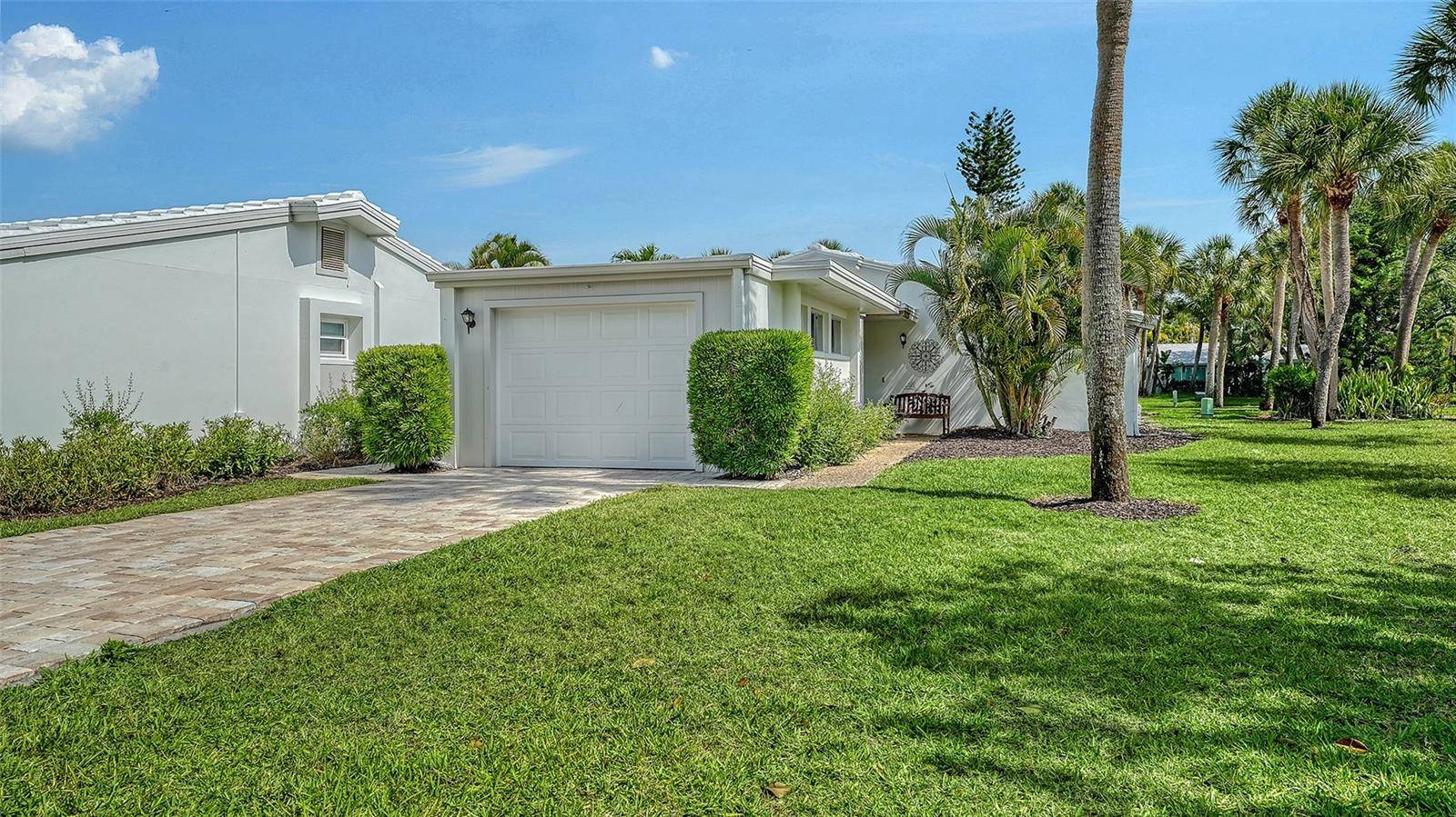206 HOURGLASS WAY #V10, Sarasota, FL 34242