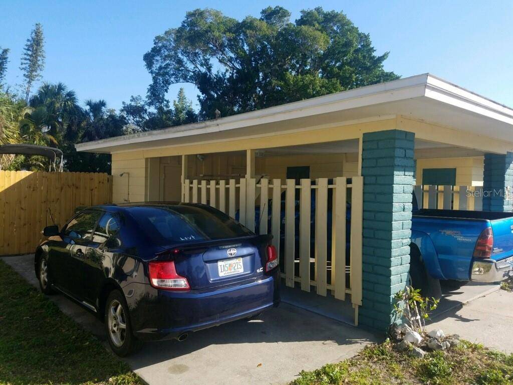 2165 SUNNYSIDE LN, Sarasota, FL 34239