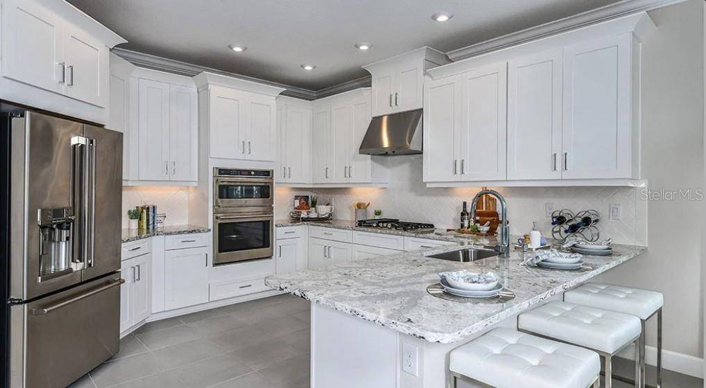 7883 INTERSTELLAR AVE, Sarasota, FL 34241