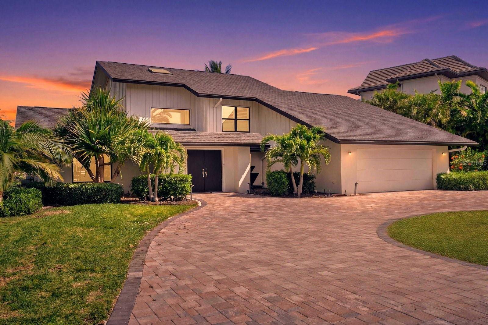 847 FREELING DR, Sarasota, FL 34242