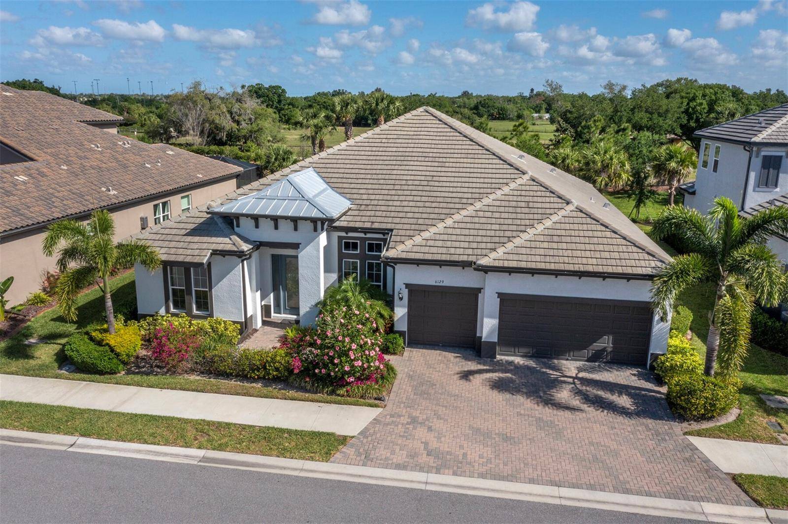 6129 LUNGO LAGO DR, Sarasota, FL 34241