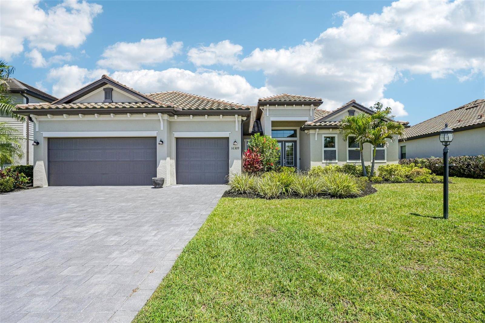 16309 TRADEWIND TER, Lakewood Ranch, FL 34211
