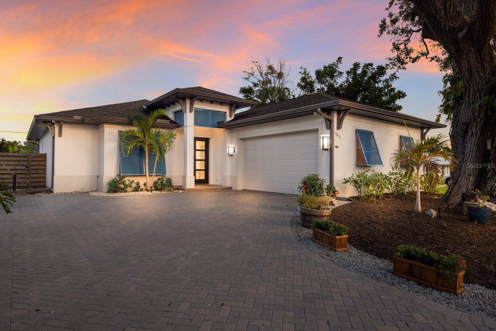 2823 MARSHALL DR, Sarasota, FL 34239