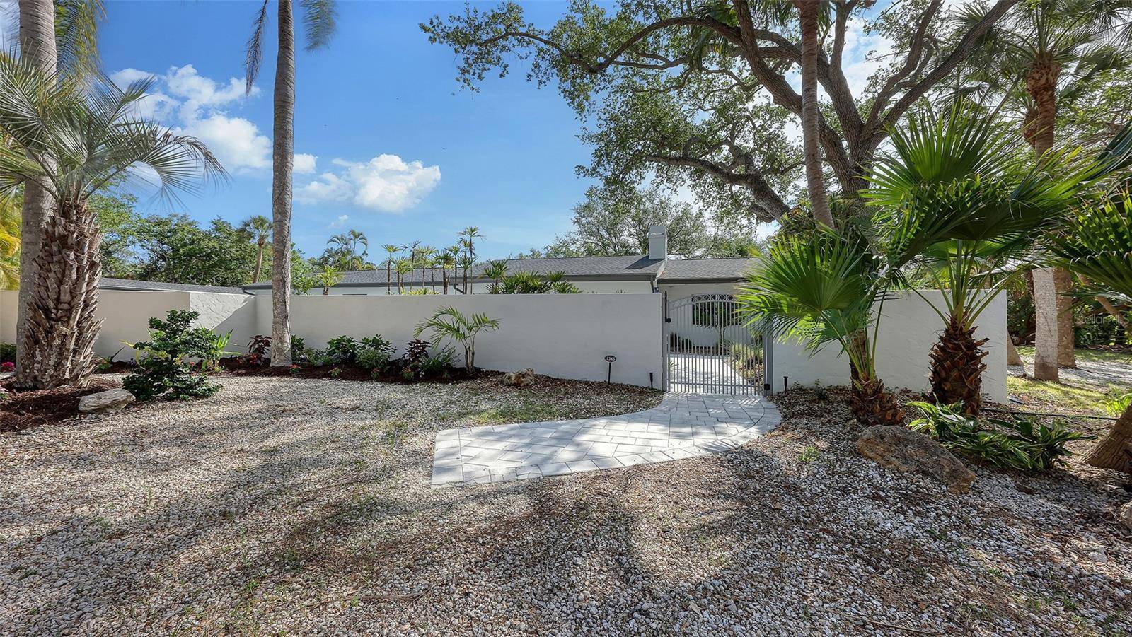 7345 PINE NEEDLE RD, Sarasota, FL 34242