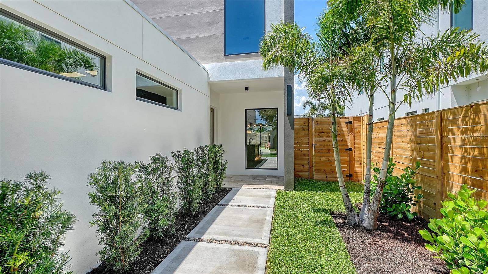 2225 FLORINDA ST, Sarasota, FL 34231