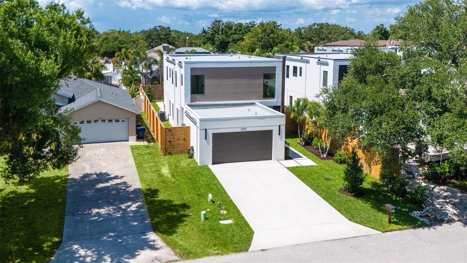 2225 FLORINDA ST, Sarasota, FL 34231