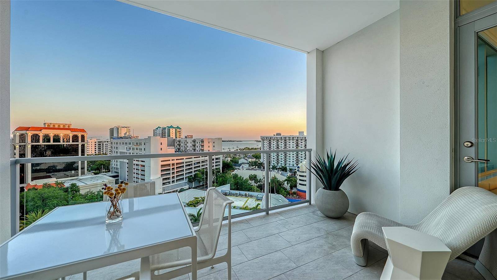 111 S PINEAPPLE AVE #1013, Sarasota, FL 34236