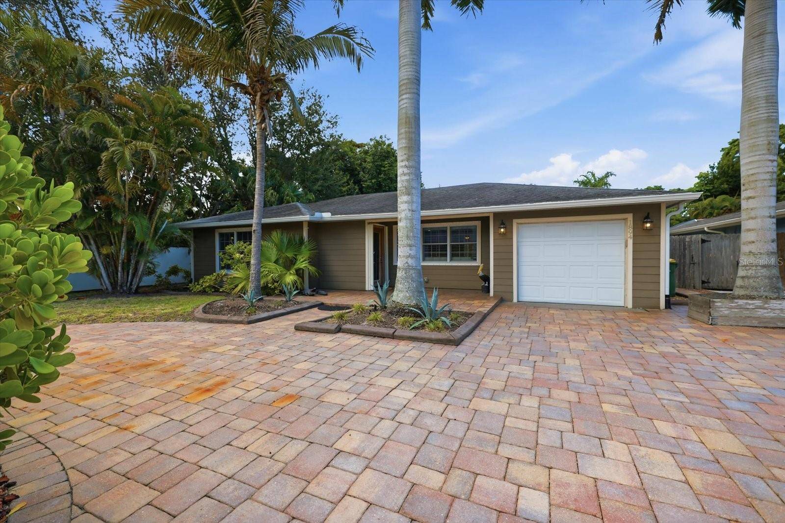 1894 LOMA LINDA ST, Sarasota, FL 34239