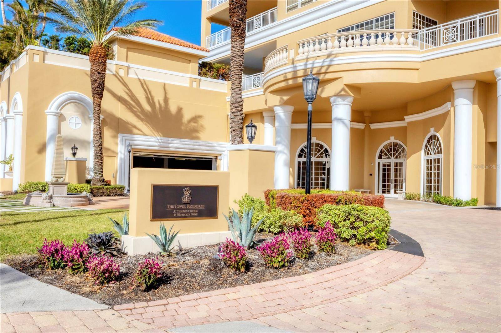 35 WATERGATE DR #1203, Sarasota, FL 34236